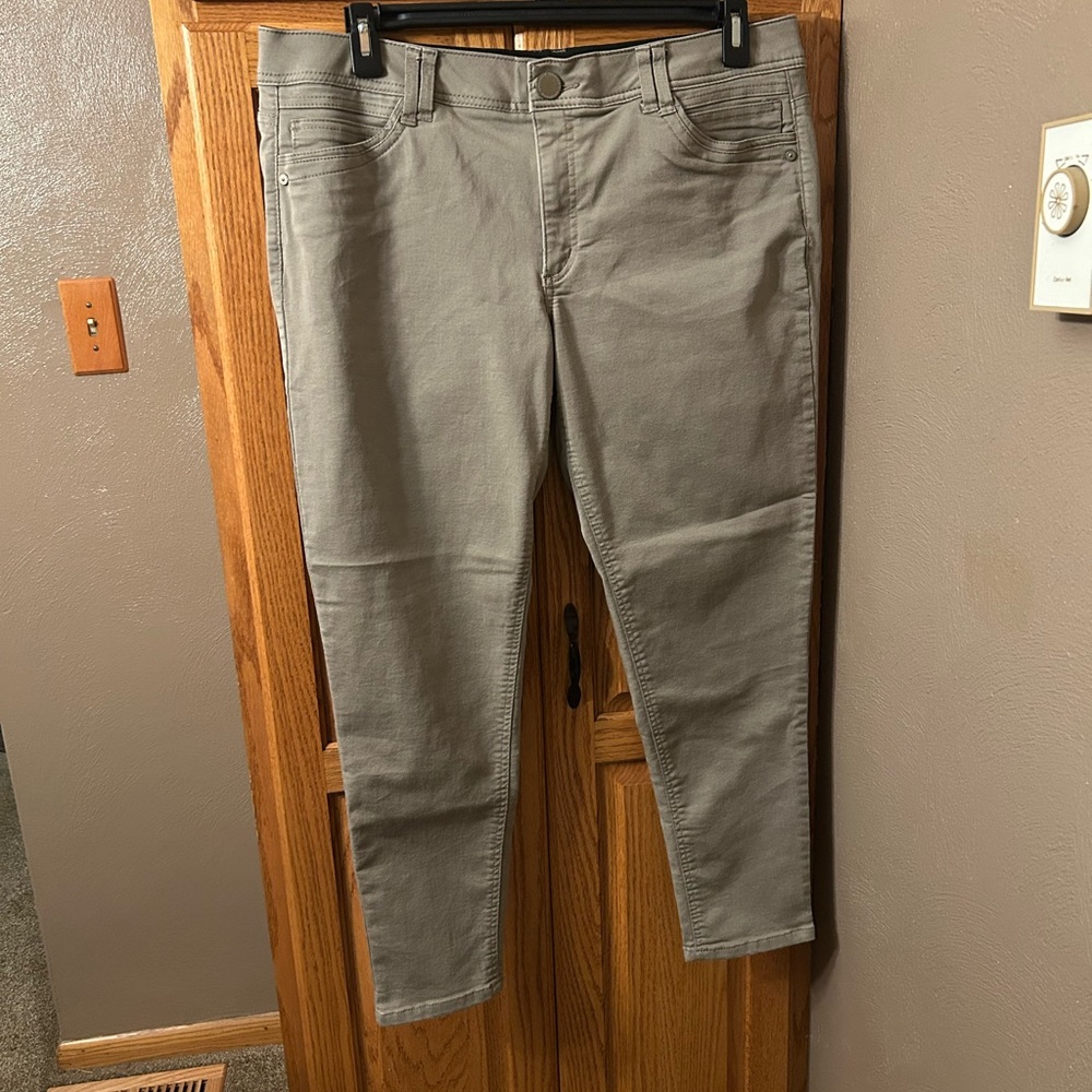 Democracy Sz 16 Ab Technology Tan Pants in Great, used condition. SO COMFY!!!